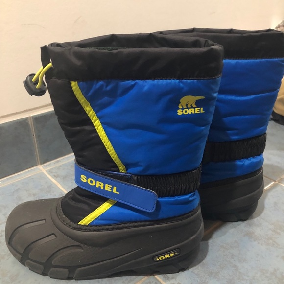 COPY - Sorel Kids Winter Boots - Picture 1 of 2